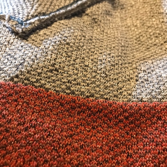 Vneck super soft knit sweater.  Fall colors - Picture 10 of 12